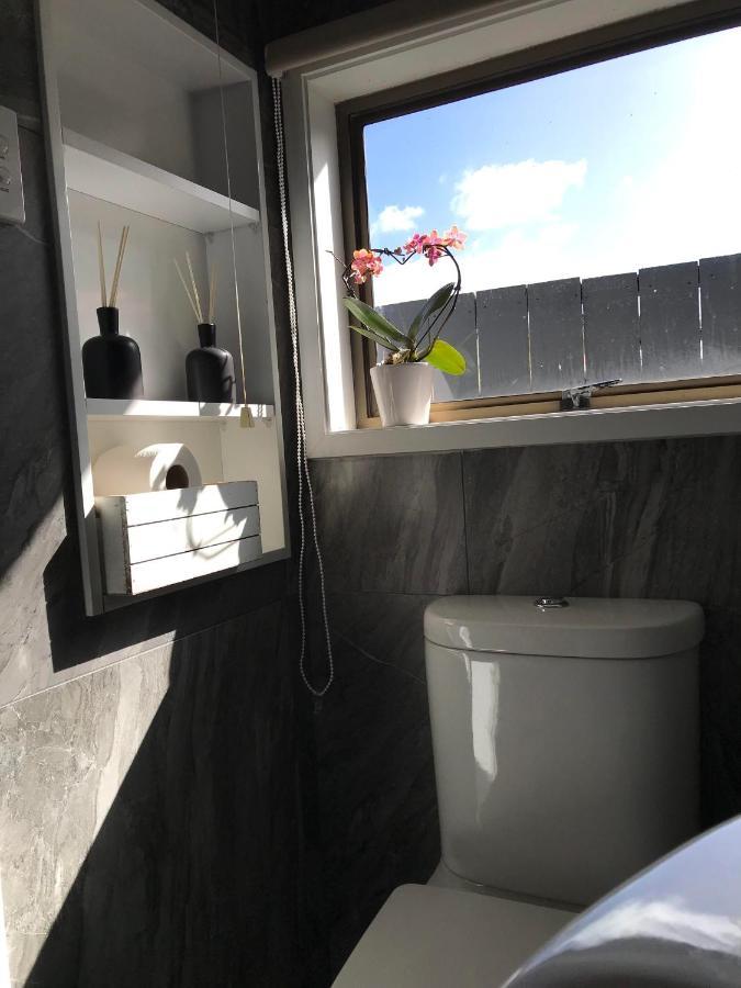 Готель Onehunga Garden Tinyhouse With Parking Окленд Екстер'єр фото